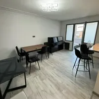 3 սենյականոց բնակարան, Ռայնիսի Փողոց Քանաքեռ-Զեյթունում, 55 քմ, քարե շենք