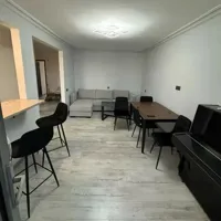 3 սենյականոց բնակարան, Ռայնիսի Փողոց Քանաքեռ-Զեյթունում, 55 քմ, քարե շենք