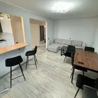 3 սենյականոց բնակարան, Ռայնիսի Փողոց Քանաքեռ-Զեյթունում, 55 քմ, քարե շենք