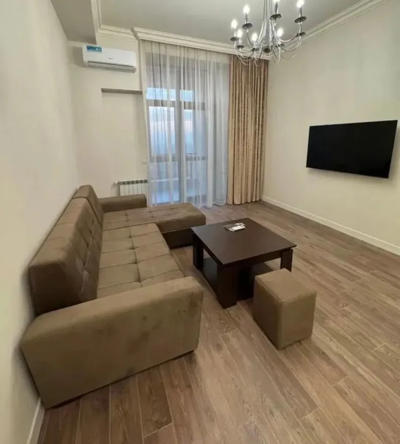2-Bedroom Apartment in New Building on Arshakuhnyan Avenue, Center, 60 sq m, 8/18 Floor