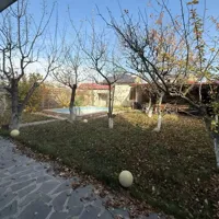 Երեք հարկանի քարե տուն 24-րդ փողոցում Ջրվեժում, 220 քմ, 550 քմ հողի վրա, 3+ սանհանգույց
