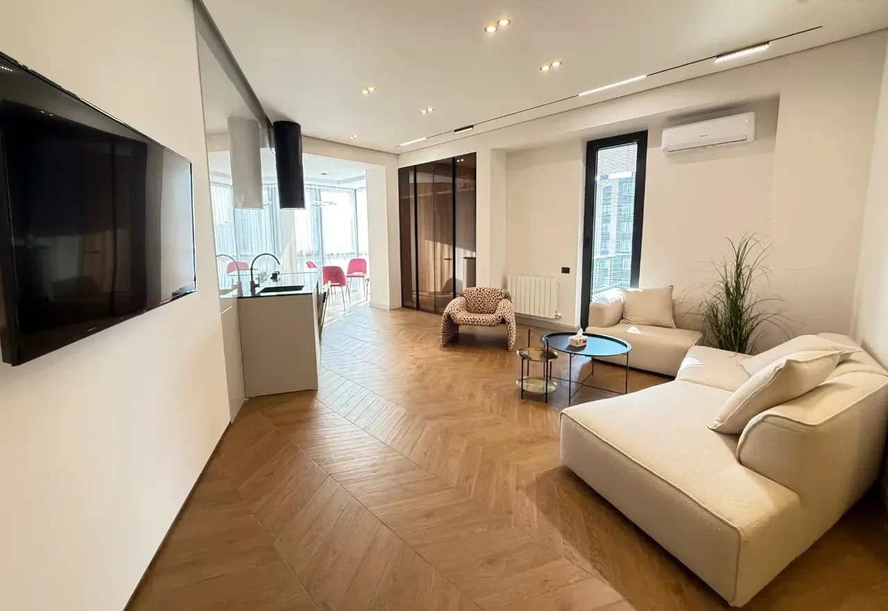 2-bedroom apartment in a new building on Upper Forest Street in the center, 60 sqm, 2/5 floor