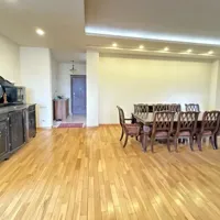 5 սենյականոց բնակարան նորակառույց շենքում, Azatutyan avenue կենտրոնում, 250 քմ, նախավերջին հարկ