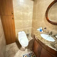 5 սենյականոց բնակարան նորակառույց շենքում, Azatutyan avenue կենտրոնում, 250 քմ, նախավերջին հարկ