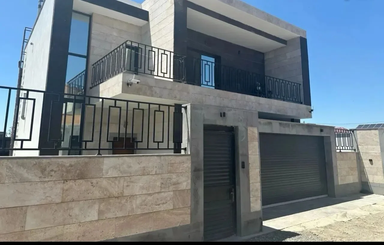 Երկու հարկանի տուն Մուշ փողոցում Քասախում, 220 քմ, 150 քմ հողի վրա, 3+ սանհանգույց