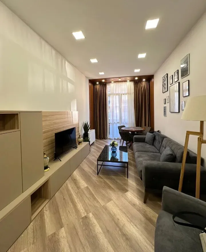 2-Bedroom Apartment in New Building on Pavst Buzandi Street, Center, 55 sq m, Floor 12/17