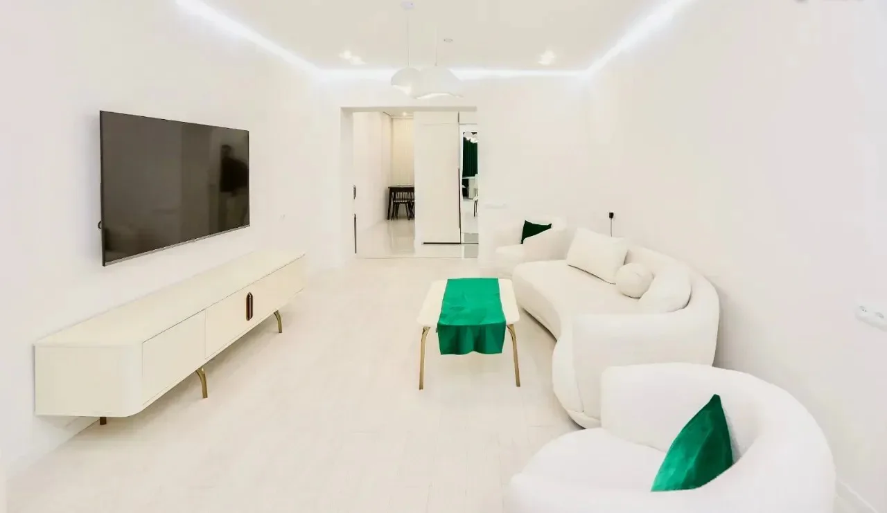 3-bedroom apartment on Komitas Avenue in Arabkir, 85 sqm, penultimate floor, high ceilings