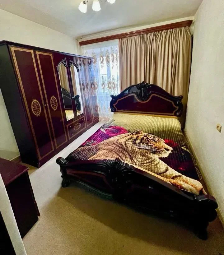 2 սենյականոց բնակարան Թբիլիսյան խճուղի 1-ին թաղամասում Գյումրիում, 60 քմ, նախավերջին հարկ, քարե շենք
