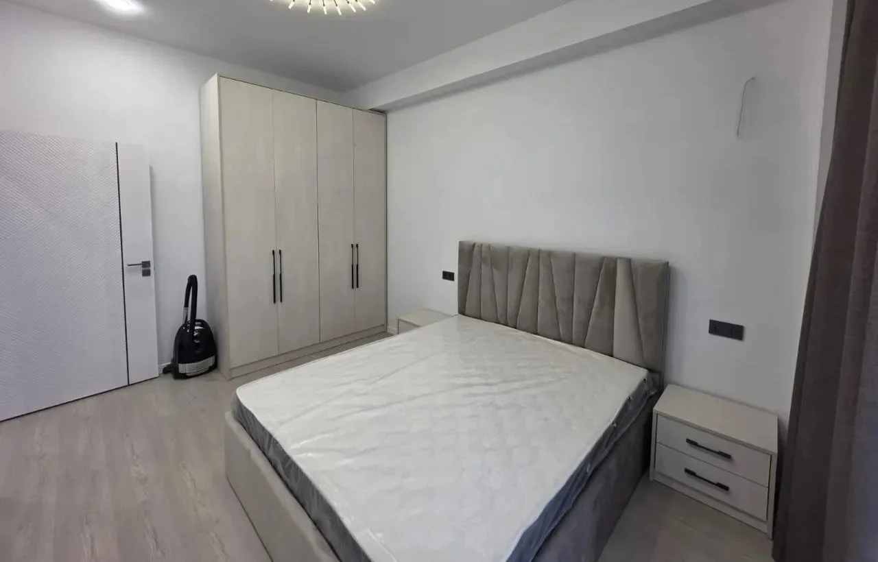 3 սենյականոց բնակարան նորակառույց շենքում Կոմիտասի պողոտայում Արաբկիրում, 74 քմ, նախավերջին հարկ